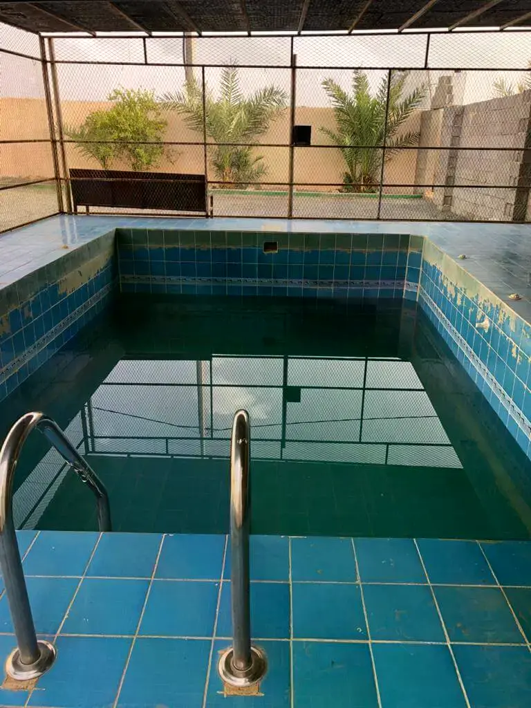 كشف تسربات المسابح بينبع