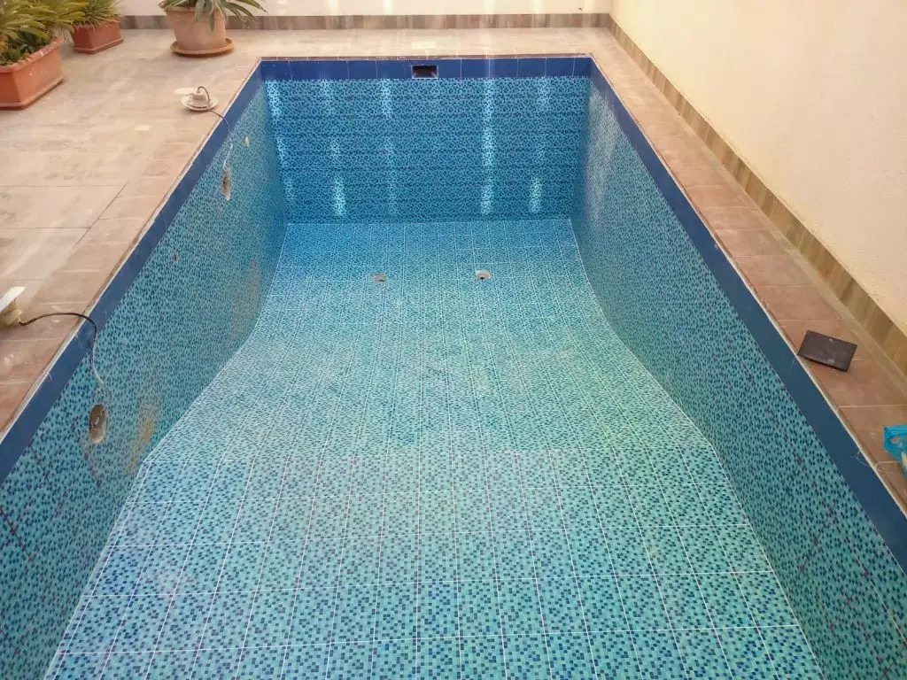 شركة عزل المسابح بجدة بأفضل مواد العزل 0509509545