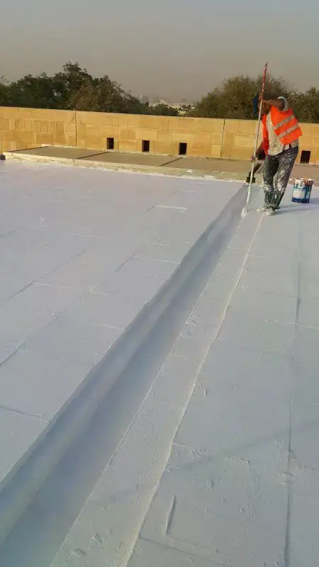 عزل الأسطح المياه بجدة