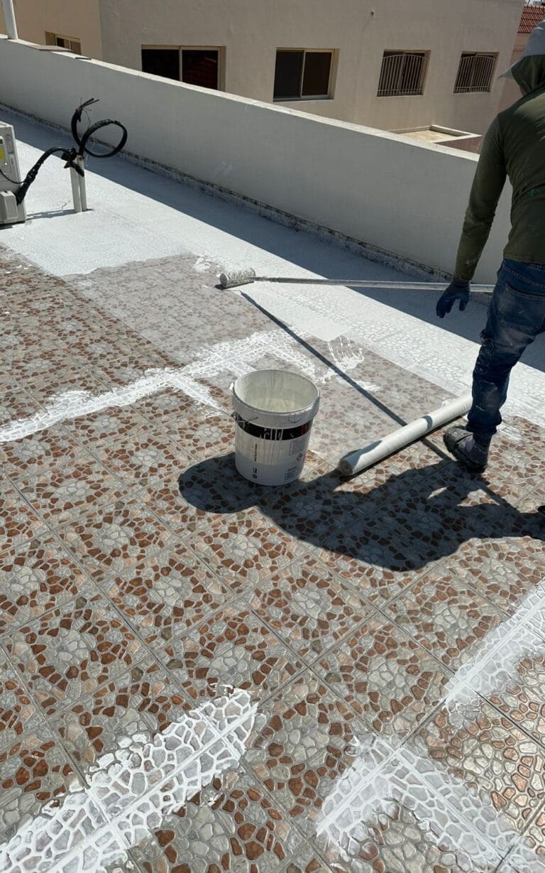 عزل أسطح المنازل بجدة عزل مائي