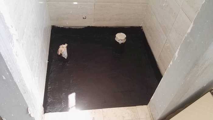 عزل الحمامات بمكة وحماية المباني من الرطوبة