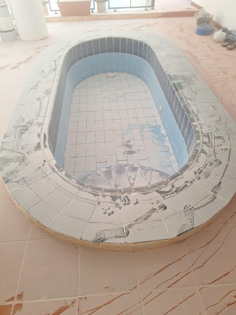 كشف تسربات مسابح المياه