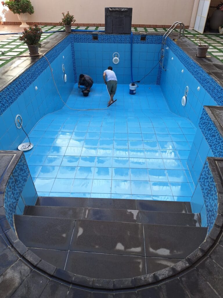 كشف تسربات مسابح المياه