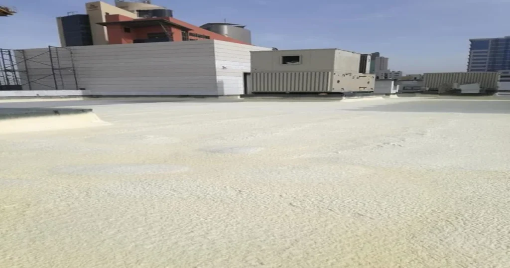 تسربات الأسطح وقت الأمطار